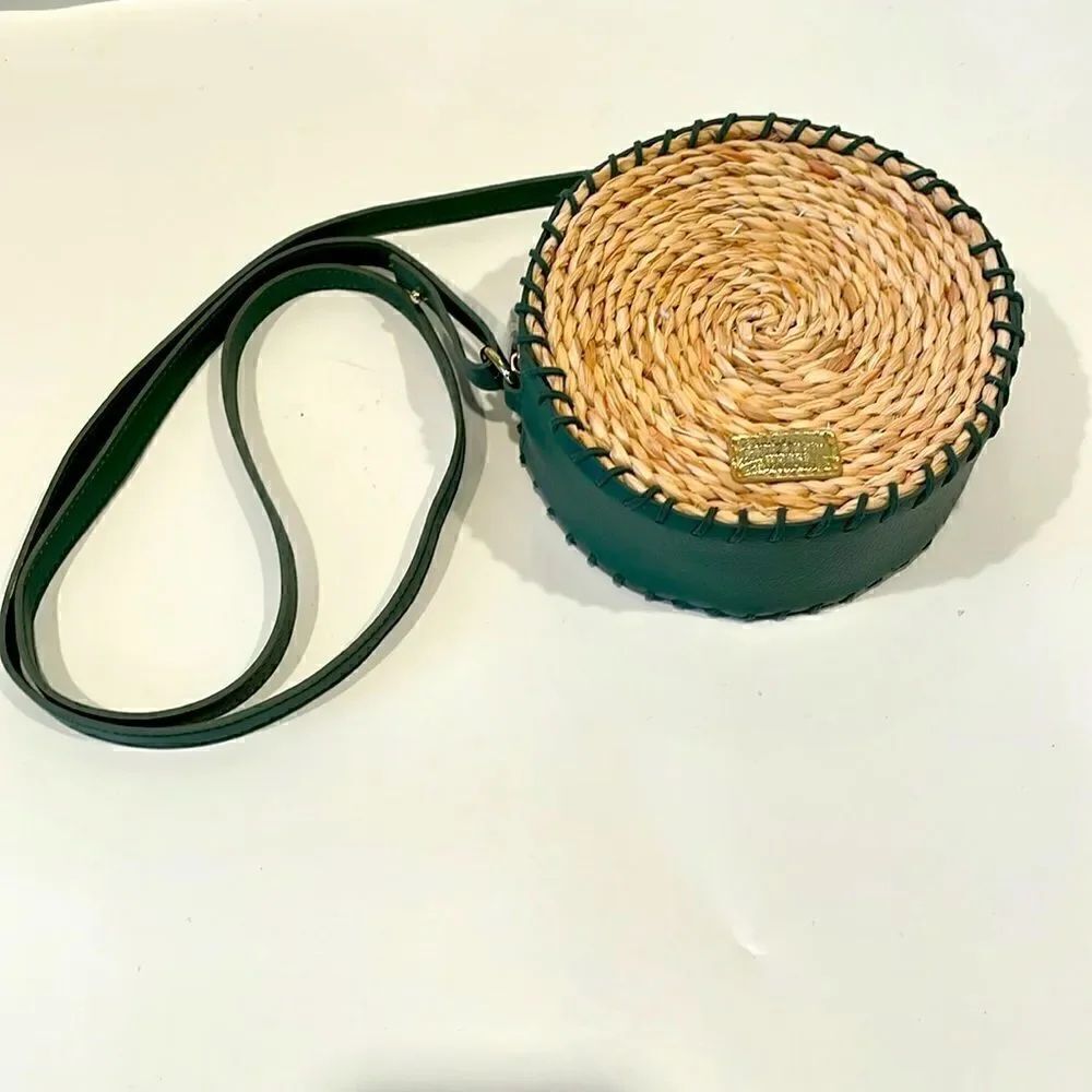 Bath and body Works round wicker Crossbody purse new small